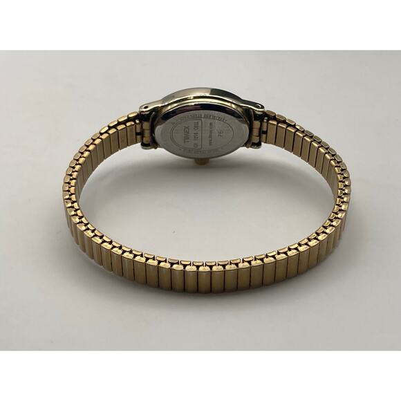 Classic Timeless Timex Women's Quartz Watch 18mm - New Battery - Expansion Band - Picture 5 of 6
